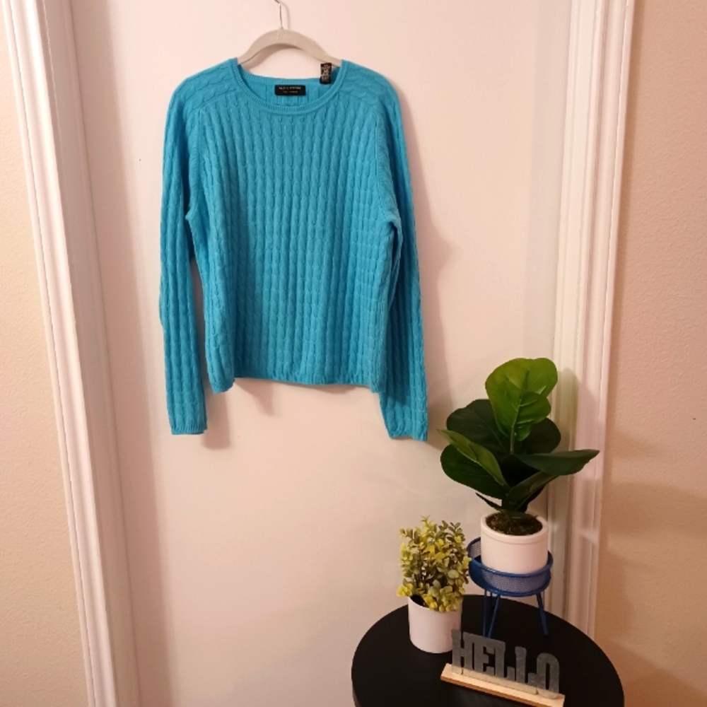Valerie Stevens 2 ply Cashmere sweater